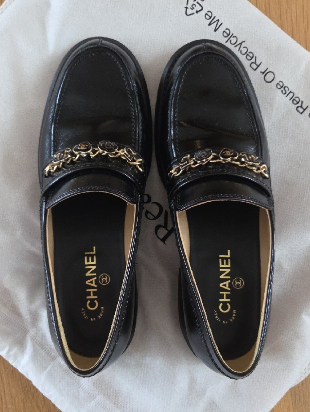 CHANEL Charm Chain Loafer - Picture 3 of 8